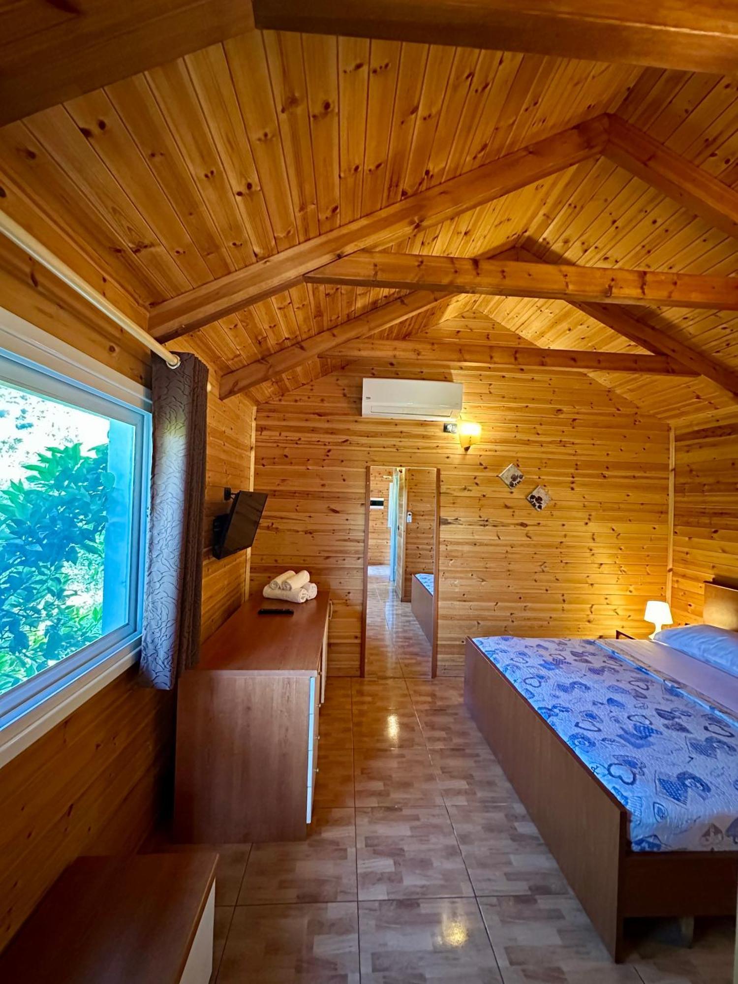 The Mussel House Ksamil